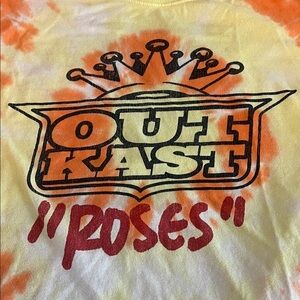 Outkast “Roses” Tie Dye Graphic TShirt Size Medium